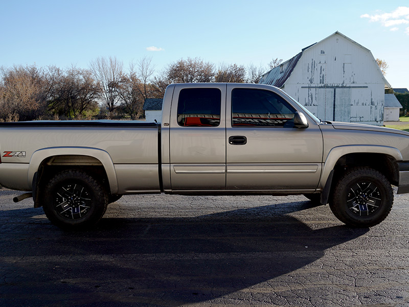 03 Chevrolet Silverado 1500 16x8 Ballistic Wheels 265 75r16 Nitto Tires Rough Country 1 5 2 Inch Suspension Leveling Lift Kit