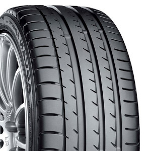 Yokohama ADVAN SPORT V105T Tire